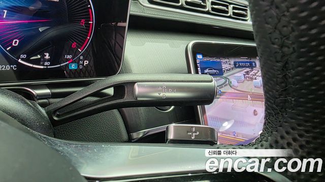 Mercedes-Benz S-Class 2023 — photo 12
