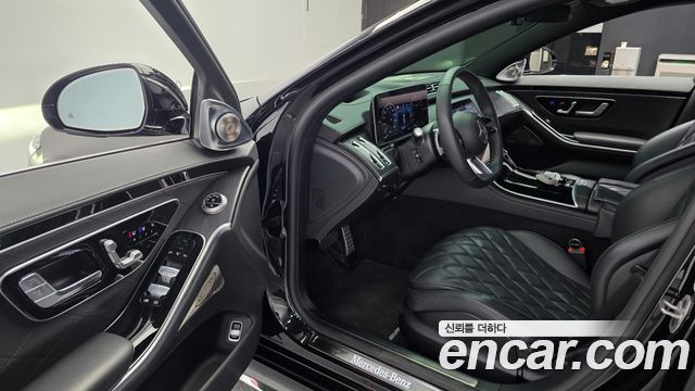 Mercedes-Benz S-Class 2023 — photo 13