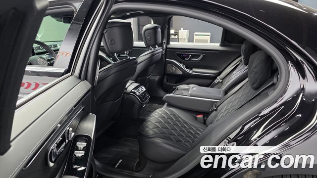 Mercedes-Benz S-Class 2023 — photo 16
