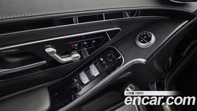 Mercedes-Benz S-Class 2023 — photo 30