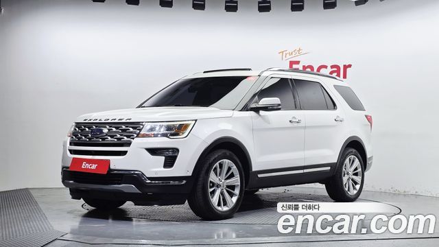 Ford Explorer 2019 — photo 1