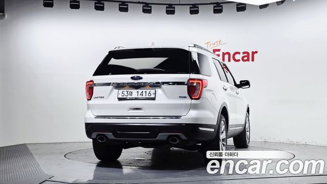 Ford Explorer 2019 — photo 4