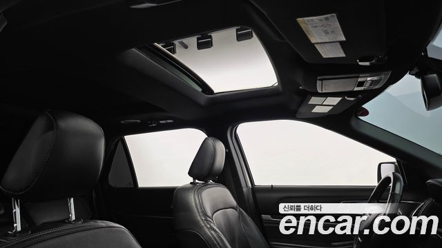 Ford Explorer 2019 — photo 20