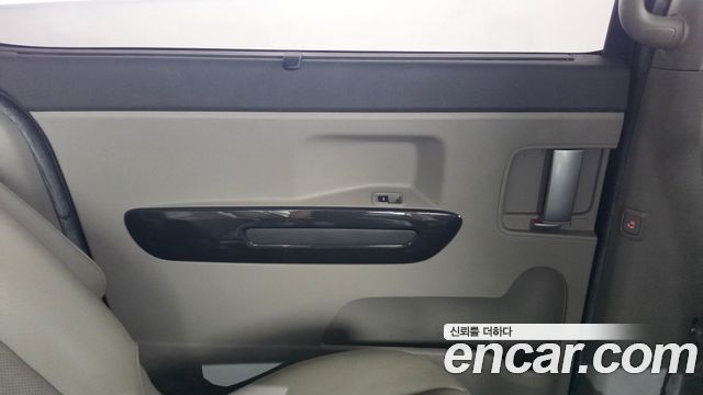 Kia Canival 2016 — photo 15