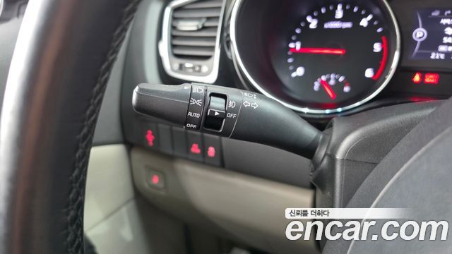 Kia Canival 2016 — photo 29