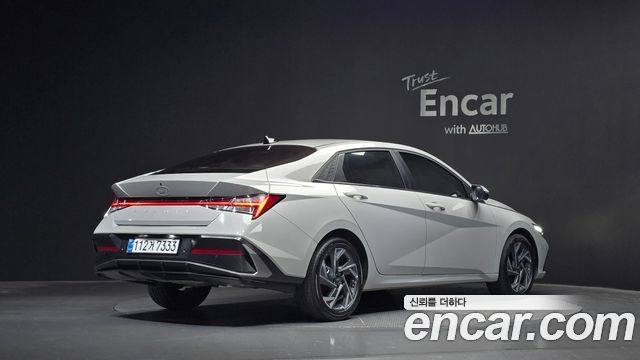 Hyundai AVANTE 2025 — photo 2