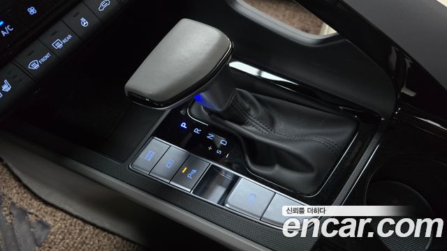 Hyundai AVANTE 2025 — photo 12