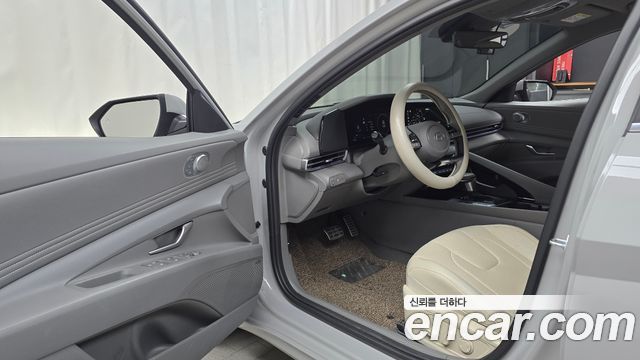Hyundai AVANTE 2025 — photo 13