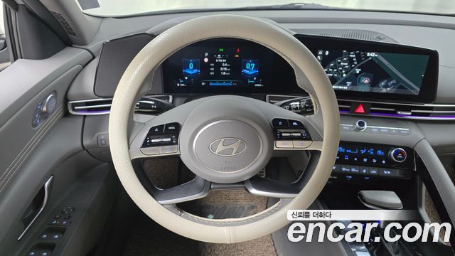 Hyundai AVANTE 2025 — photo 18
