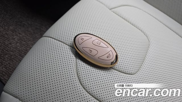 Hyundai AVANTE 2025 — photo 22