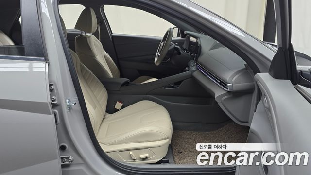 Hyundai AVANTE 2025 — photo 16