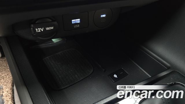 Hyundai AVANTE 2025 — photo 30