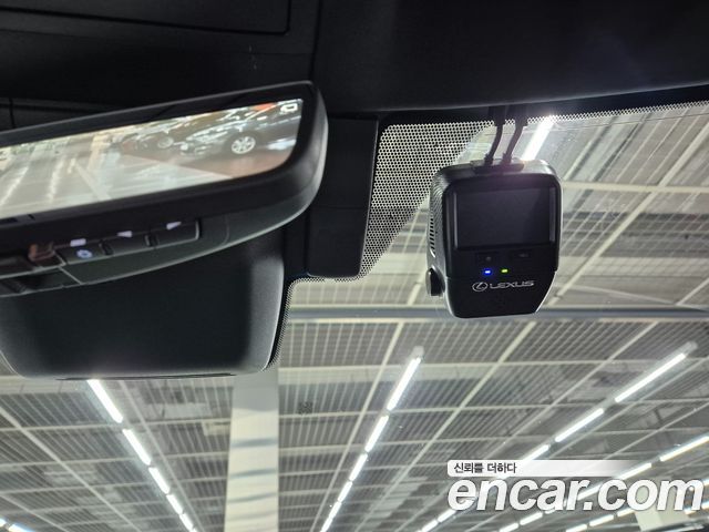 Lexus RX 2025 — photo 12