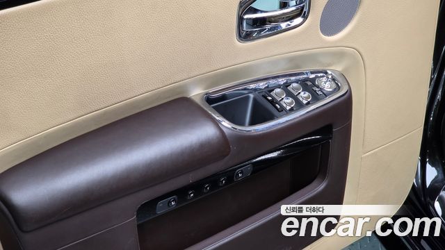 Rolls-Royce Ghost 2015 — photo 16