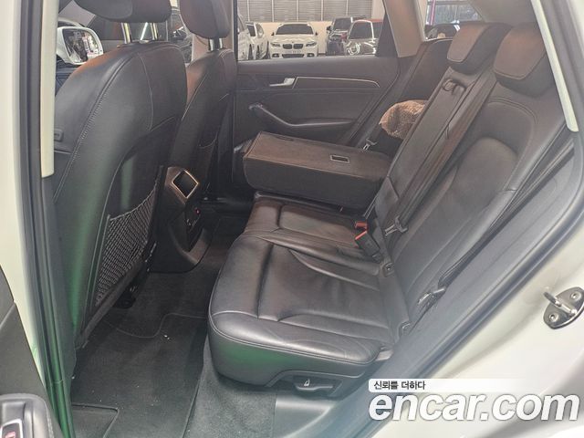 Audi Q5 2016 — photo 11