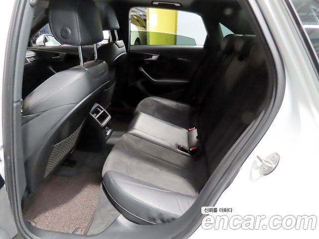 Audi A4 2016 — photo 11