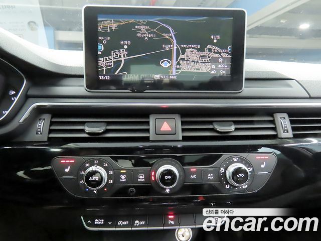 Audi A4 2016 — photo 15