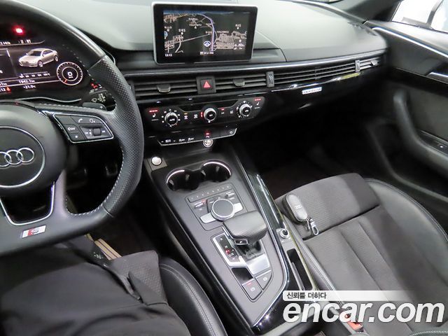 Audi A4 2016 — photo 16