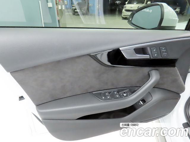 Audi A4 2016 — photo 18