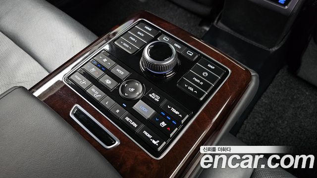 Hyundai Equus 2014 — photo 18