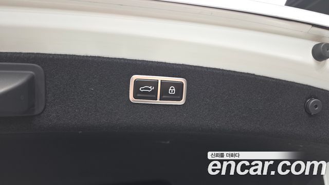 Genesis G80 2022 — photo 33