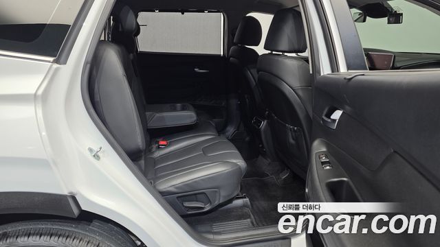 Hyundai Santafe 2023 — photo 12