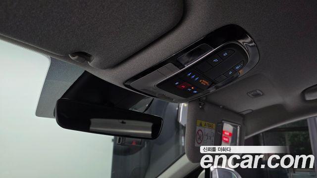 Hyundai Santafe 2023 — photo 18