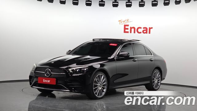 Mercedes-Benz E-Class 2022 — photo 39