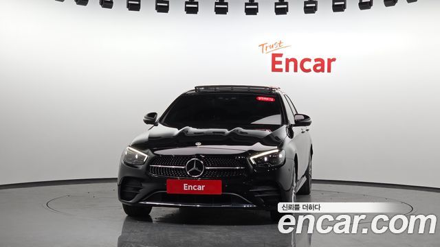 Mercedes-Benz E-Class 2022 — photo 3