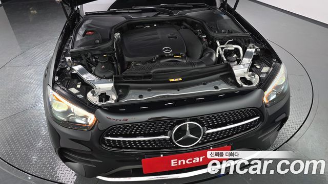 Mercedes-Benz E-Class 2022 — photo 6