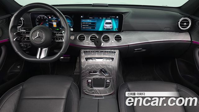 Mercedes-Benz E-Class 2022 — photo 10