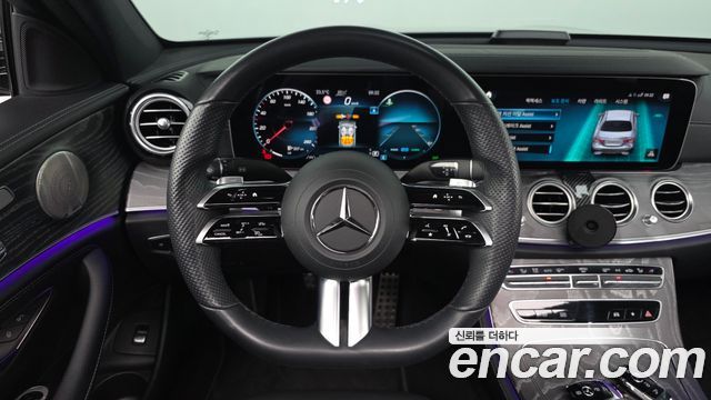 Mercedes-Benz E-Class 2022 — photo 20