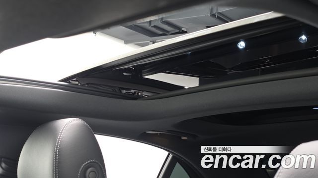 Mercedes-Benz E-Class 2022 — photo 25