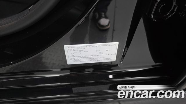Mercedes-Benz E-Class 2022 — photo 30