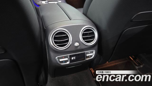 Mercedes-Benz E-Class 2022 — photo 36