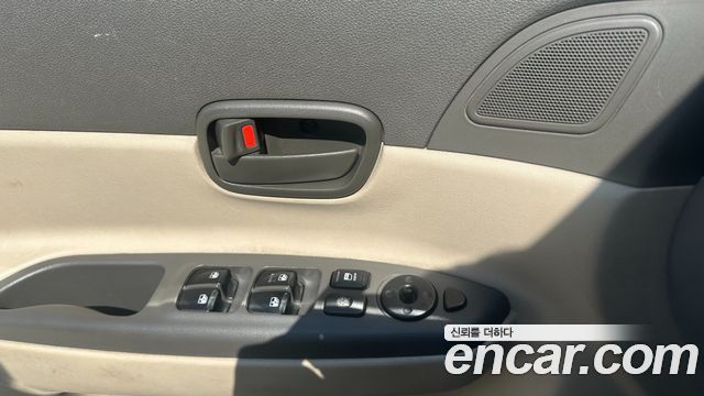 Hyundai Verna 2010 — photo 7