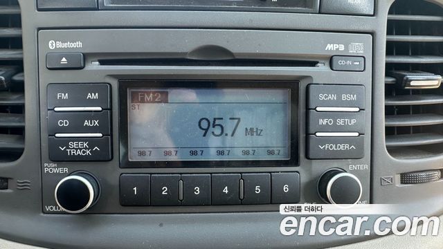 Hyundai Verna 2010 — photo 15