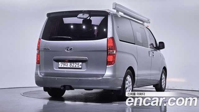 Hyundai Starex 2015 — photo 2