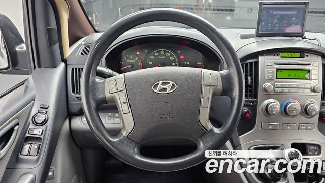 Hyundai Starex 2015 — photo 13