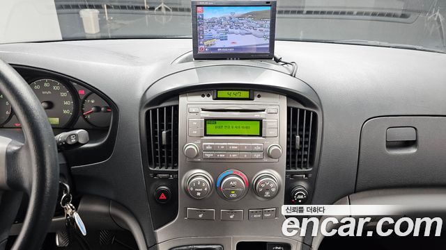 Hyundai Starex 2015 — photo 14