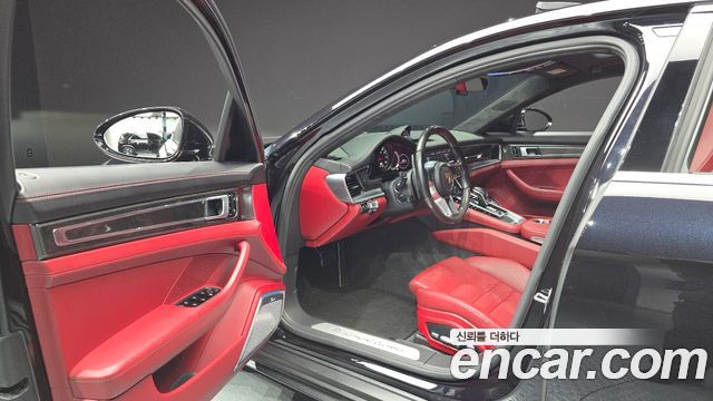 Porsche Panamera 2018 — photo 13