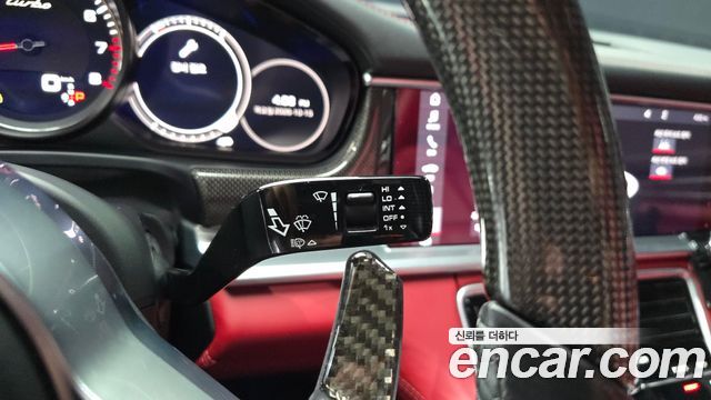 Porsche Panamera 2018 — photo 26