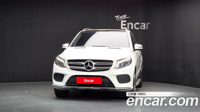 Mercedes-Benz GLE-Class 2017 — photo 3