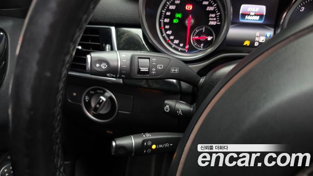 Mercedes-Benz GLE-Class 2017 — photo 21