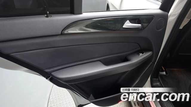 Mercedes-Benz GLE-Class 2017 — photo 15