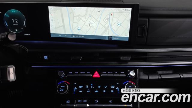 Hyundai Santafe 2024 — photo 18