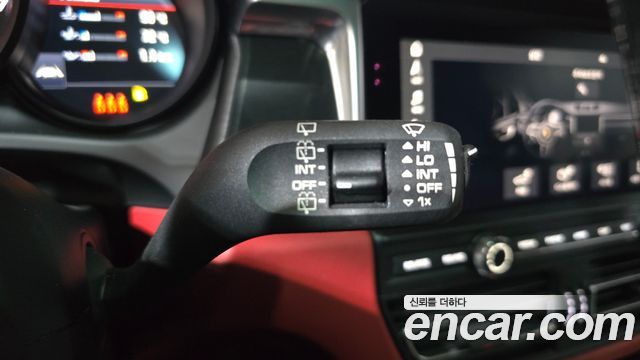 Porsche Macan 2020 — photo 26