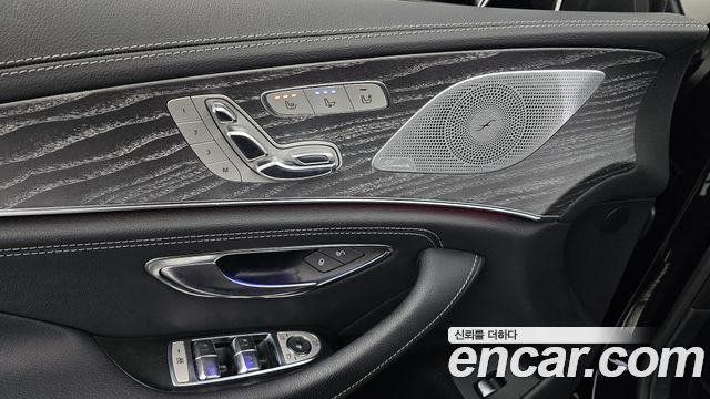 Mercedes-Benz CLS-Class 2019 — photo 19