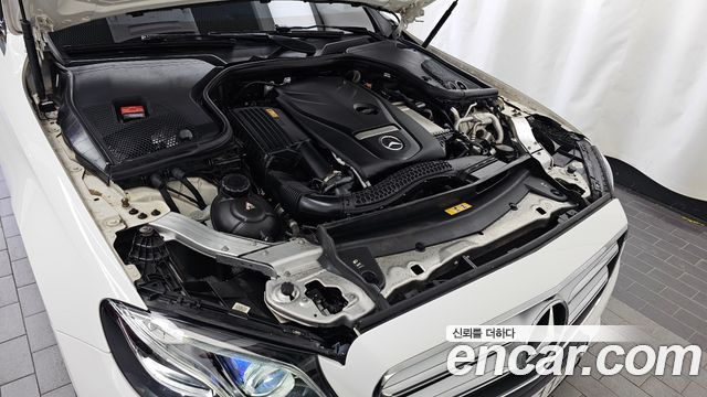 Mercedes-Benz E-Class 2019 — photo 6