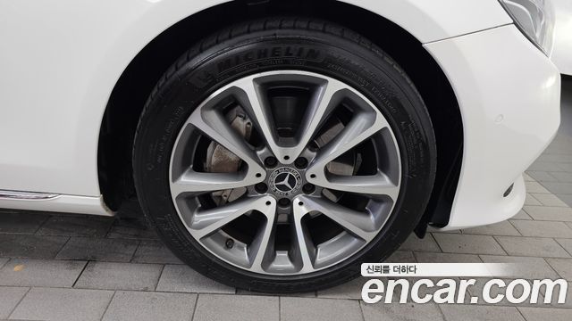 Mercedes-Benz E-Class 2019 — photo 7